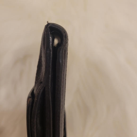 Gucci Bi-Fold Wallet with Snap Closure - Picture 7 of 12